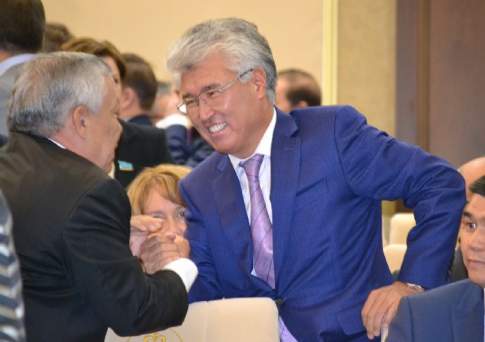 Как гусли, душа его поёт...